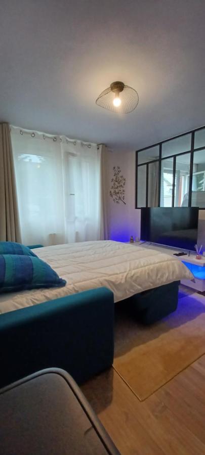 Le Pourpre Apartment Chelles  Exterior photo